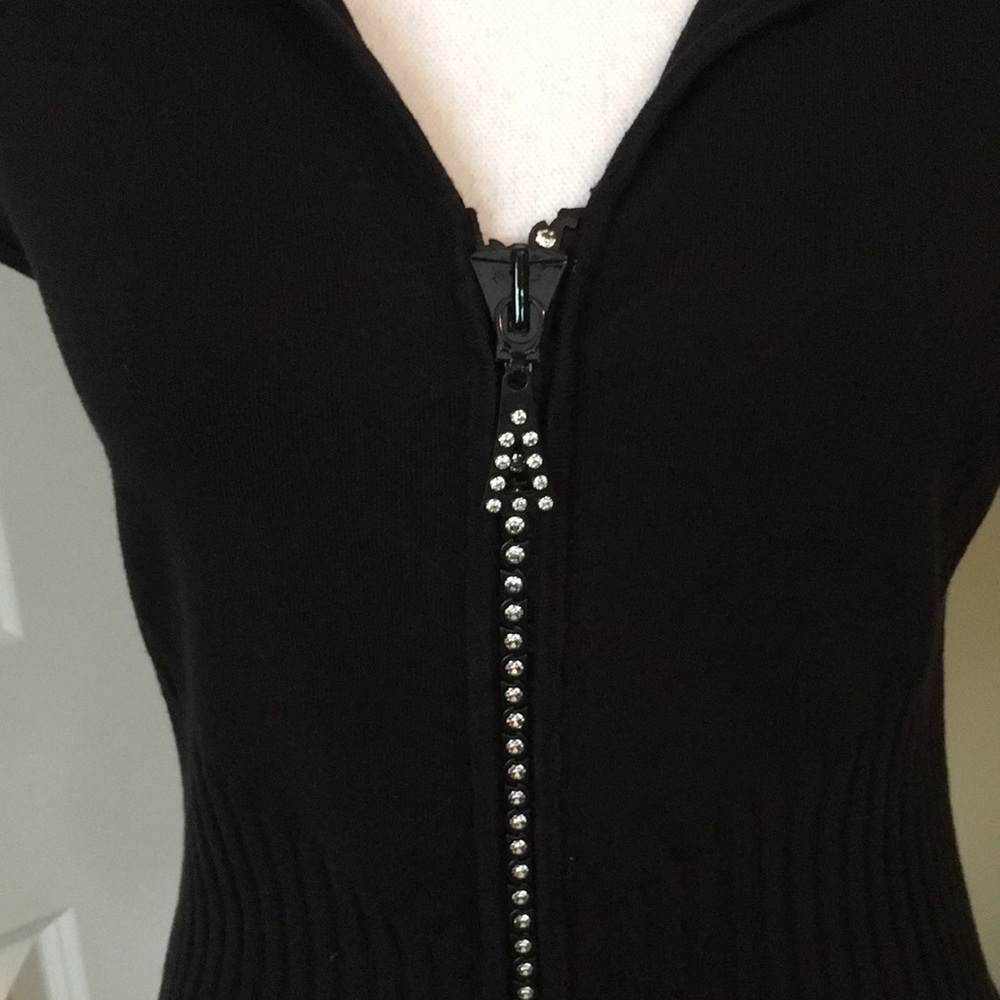 Sweater - Picture 2 of 5